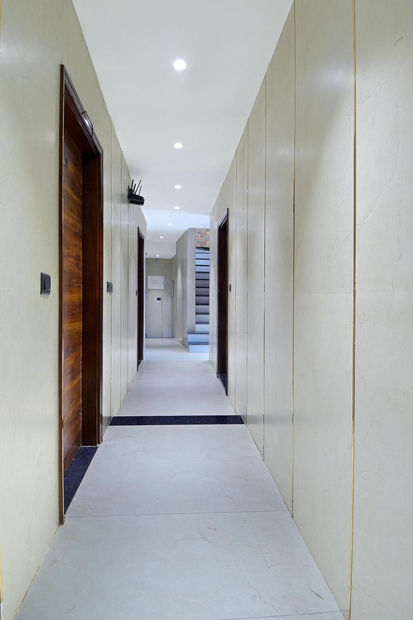 Hotel Nav Durga "2 Walking From New Delhi Railway Station" Екстер'єр фото