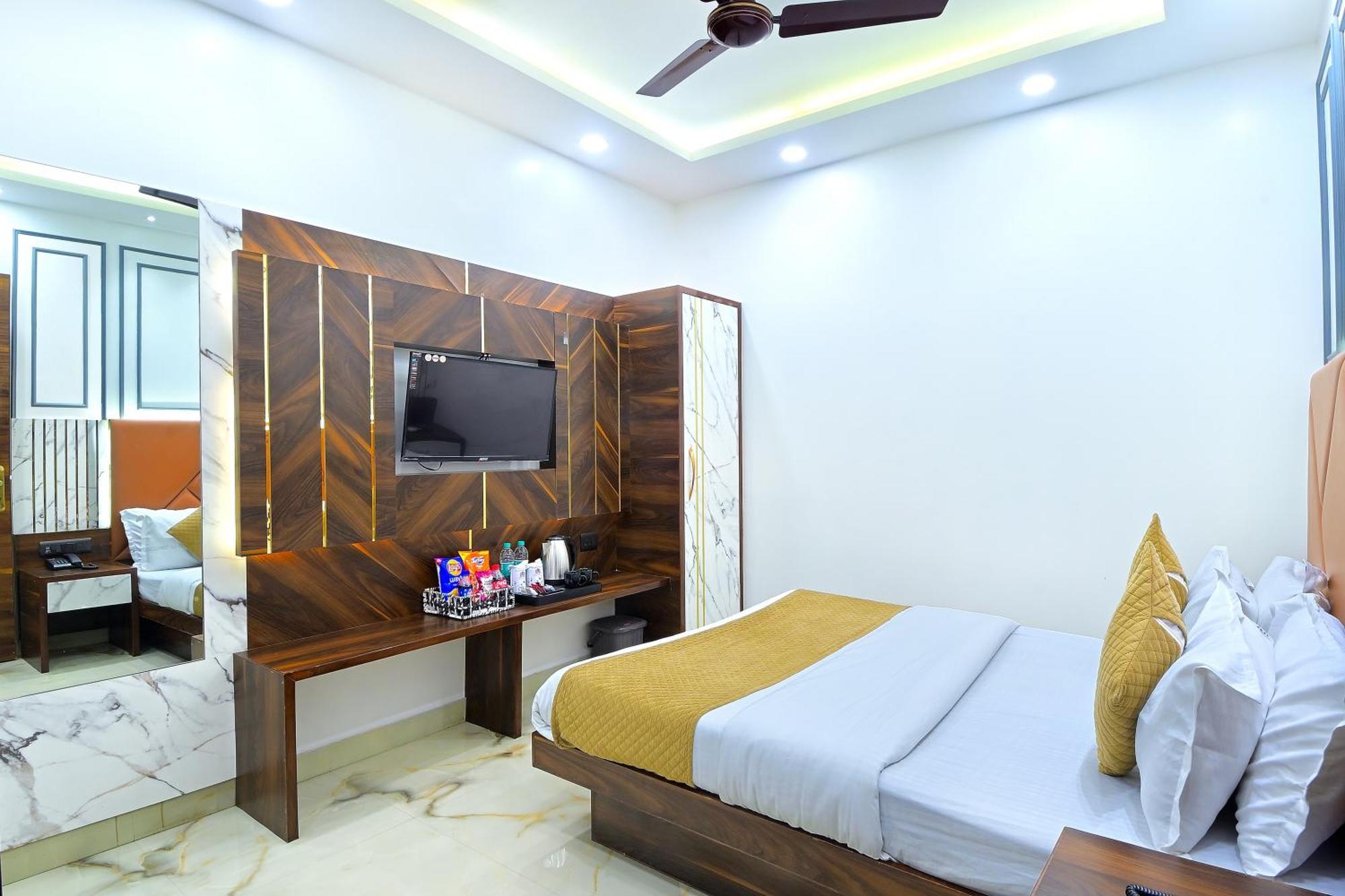 Hotel Nav Durga "2 Walking From New Delhi Railway Station" Екстер'єр фото