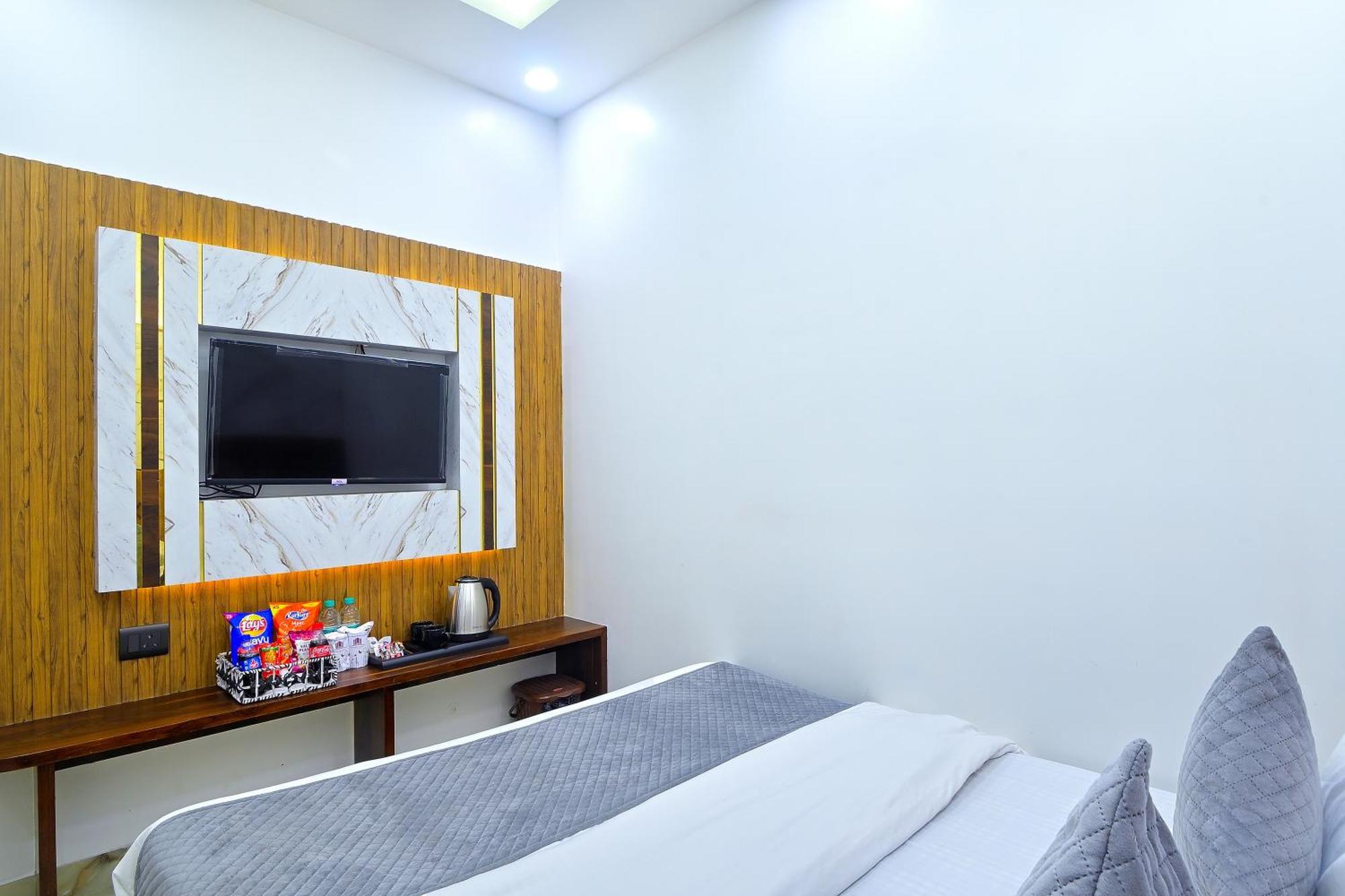 Hotel Nav Durga "2 Walking From New Delhi Railway Station" Екстер'єр фото